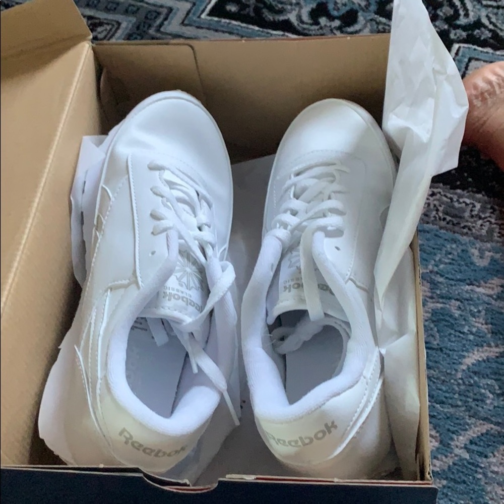 Shoe